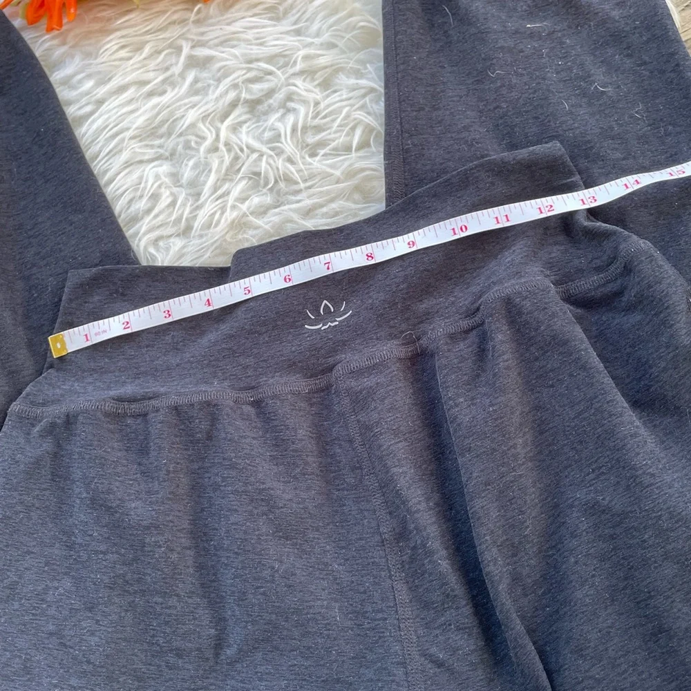 EXCELLENT Condition Beyond Yoga spcedye very soft everyday Joggers - Picture 6 of 7